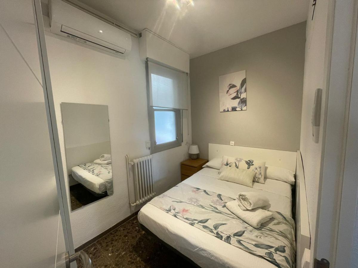Family-Friendly Home In Central Barcelona 4Bdr Exterior photo