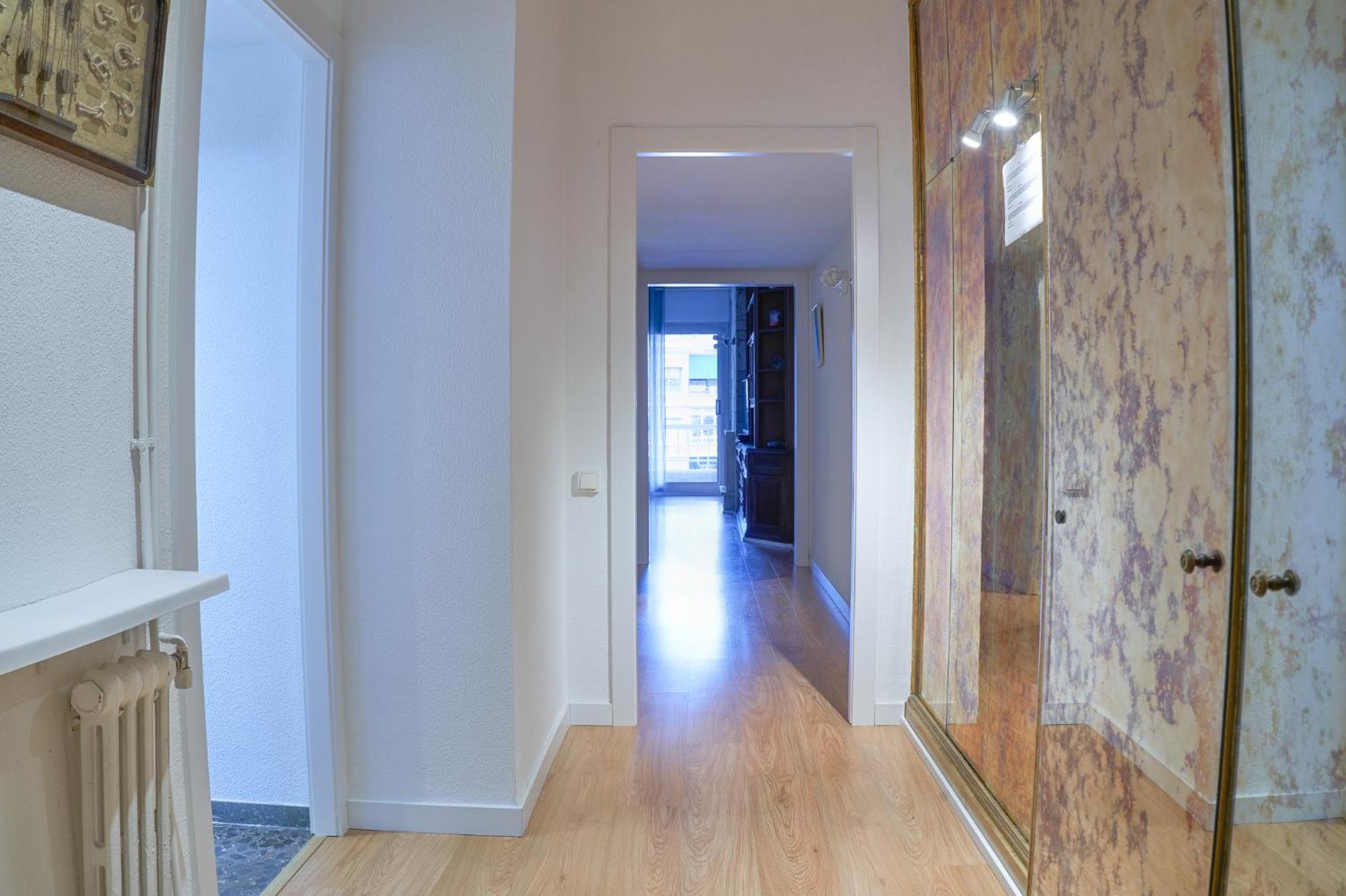 Family-Friendly Home In Central Barcelona 4Bdr Exterior photo