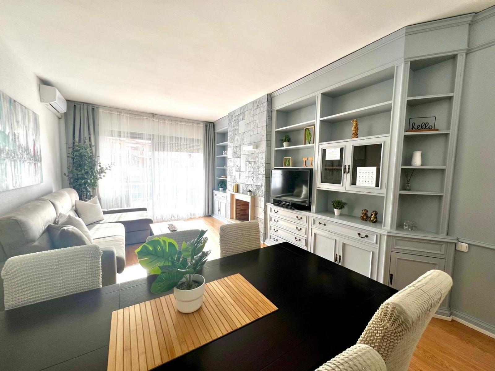 Family-Friendly Home In Central Barcelona 4Bdr Exterior photo